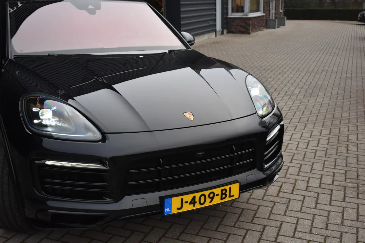3.0 E-Hybrid SportDesign | Pano | Massage | 360 Camera | Stoelventilatie | Luchtvering | Bose | Orig. NL |