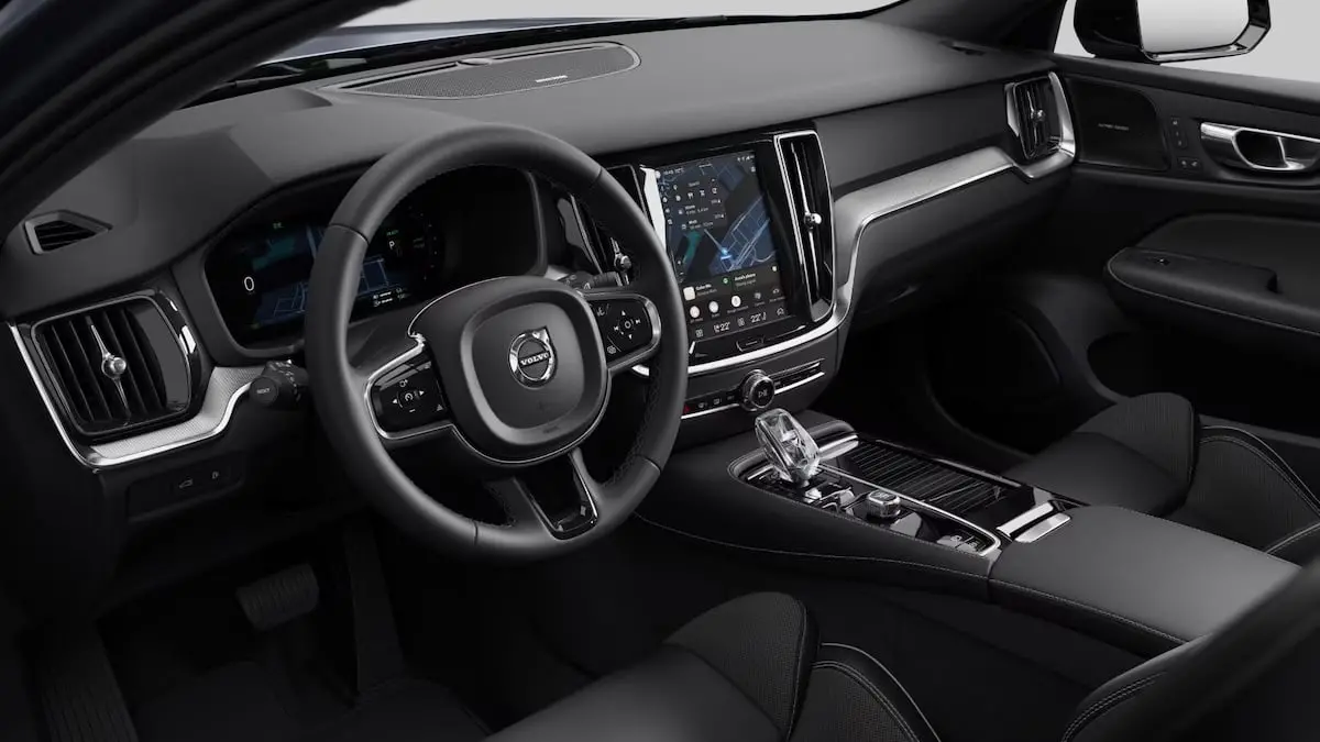 2.0 T8 Plug-in hybrid AWD Plus Dark | Lighting-Pack |  Premium-Pack |  19" 5-triplespaaks Glossy Black Diamond Cut