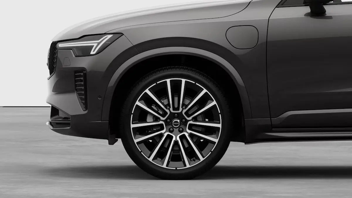 2.0 T8 Plug-in hybrid AWD Ultra Dark Executive Edition | 22" 7-dubbelspaaks Glossy Black Diamond Cut | Actieve luchtvering met FOUR-C | Bowers & Wilkins audiosysteem | Massagefunctie voorsto
