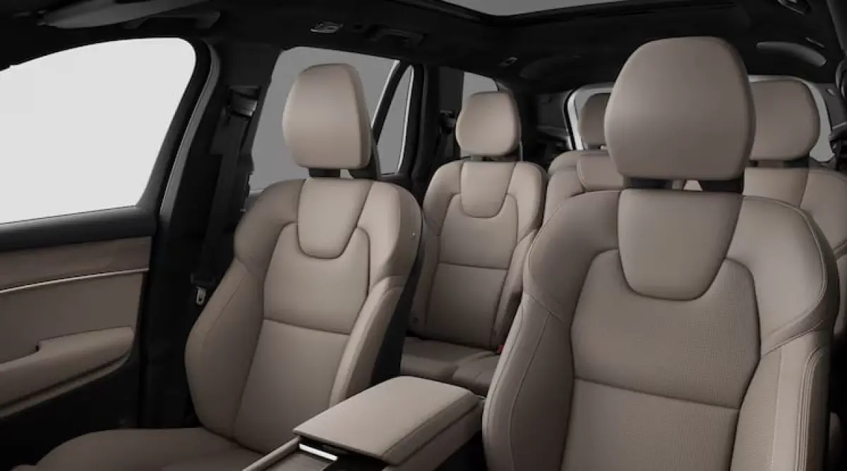 2.0 T8 Plug-in hybrid AWD Ultra Dark Executive Edition | 22" 7-dubbelspaaks Glossy Black Diamond Cut | Actieve luchtvering met FOUR-C | Bowers & Wilkins audiosysteem | Massagefunctie voorsto