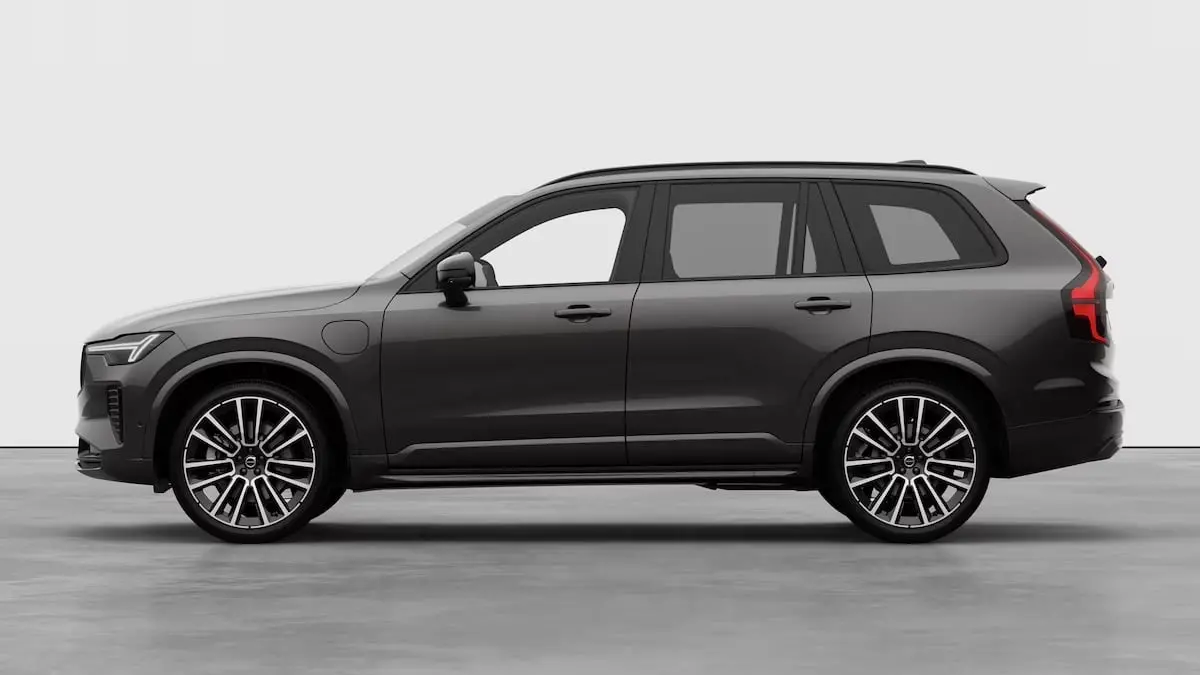 2.0 T8 Plug-in hybrid AWD Ultra Dark Executive Edition | 22" 7-dubbelspaaks Glossy Black Diamond Cut | Actieve luchtvering met FOUR-C | Bowers & Wilkins audiosysteem | Massagefunctie voorsto