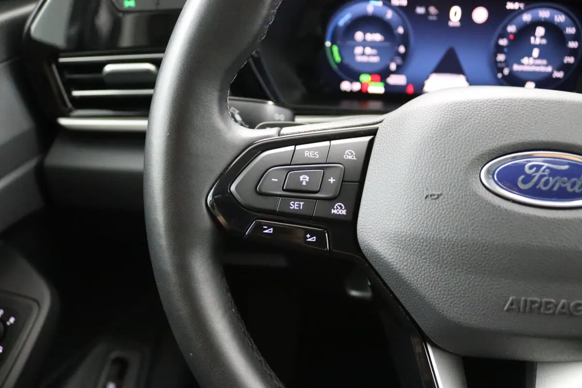1.5 PHEV Titanium 7 Persoons | 7-Persoons | Camera | Dubbele Schuifdeur | Adaptive Cruise | BLIS | Navigatie | Stoel/Stuurverwarming