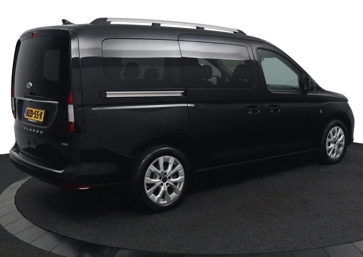 1.5 PHEV Titanium 7 Persoons | 7-Persoons | Camera | Dubbele Schuifdeur | Adaptive Cruise | BLIS | Navigatie | Stoel/Stuurverwarming
