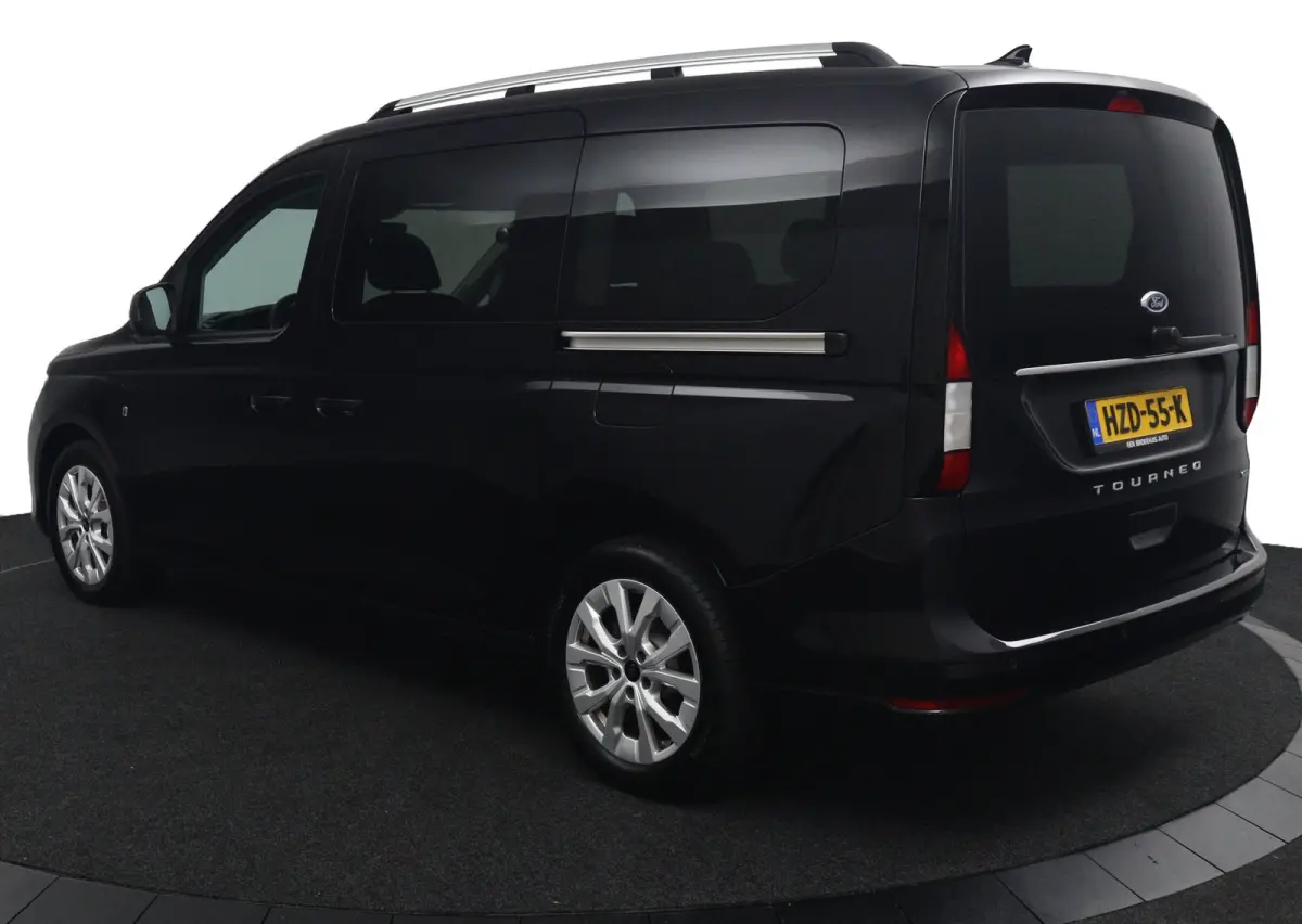 1.5 PHEV Titanium 7 Persoons | 7-Persoons | Camera | Dubbele Schuifdeur | Adaptive Cruise | BLIS | Navigatie | Stoel/Stuurverwarming