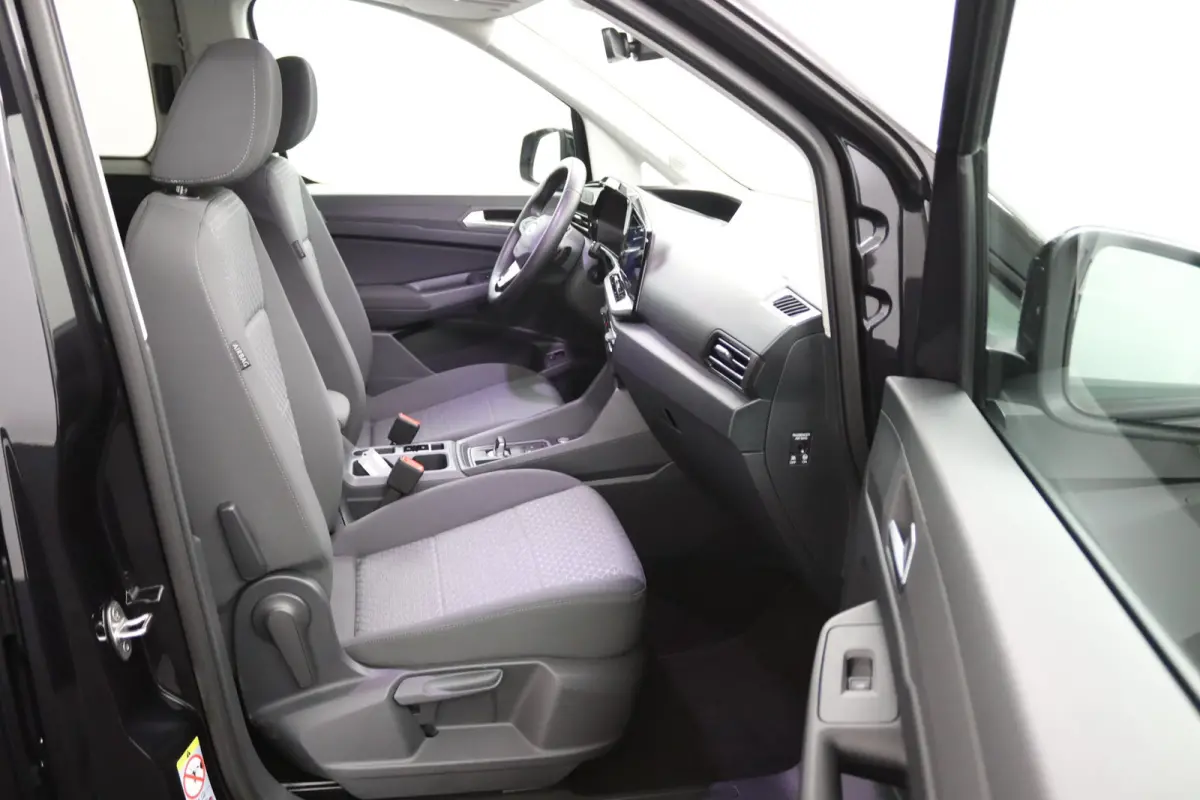 1.5 PHEV Titanium 7 Persoons | 7-Persoons | Camera | Dubbele Schuifdeur | Adaptive Cruise | BLIS | Navigatie | Stoel/Stuurverwarming
