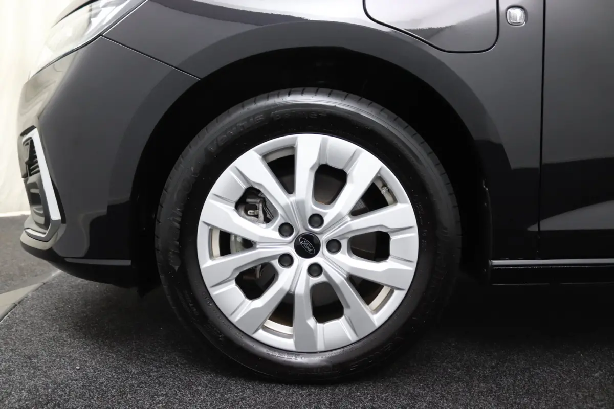 1.5 PHEV Titanium 7 Persoons | 7-Persoons | Camera | Dubbele Schuifdeur | Adaptive Cruise | BLIS | Navigatie | Stoel/Stuurverwarming