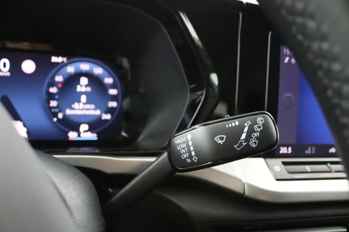 1.5 PHEV Titanium 7 Persoons | 7-Persoons | Camera | Dubbele Schuifdeur | Adaptive Cruise | BLIS | Navigatie | Stoel/Stuurverwarming