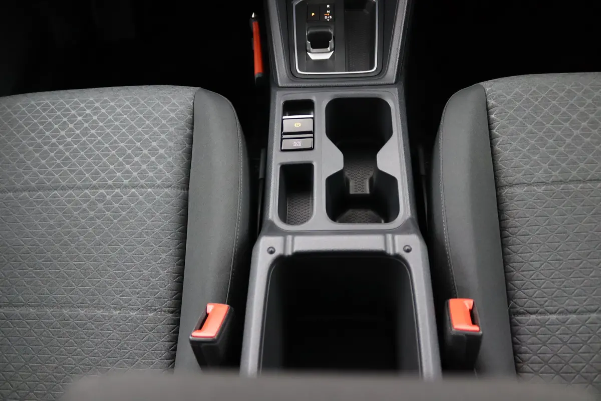 1.5 PHEV Titanium 7 Persoons | 7-Persoons | Camera | Dubbele Schuifdeur | Adaptive Cruise | BLIS | Navigatie | Stoel/Stuurverwarming