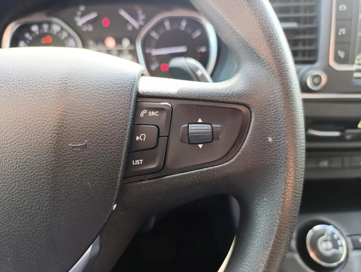 231L 2.0 BlueHDI 180 Premium Pack | Navigatie | Automaat