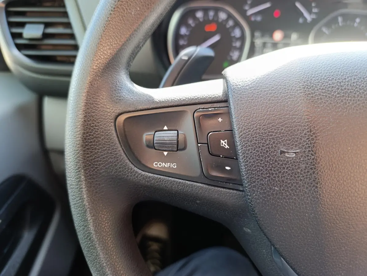 231L 2.0 BlueHDI 180 Premium Pack | Navigatie | Automaat