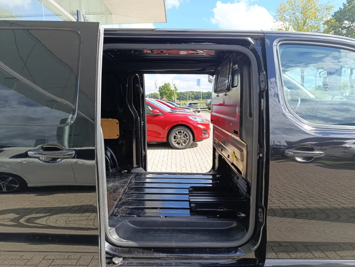 231L 2.0 BlueHDI 180 Premium Pack | Navigatie | Automaat