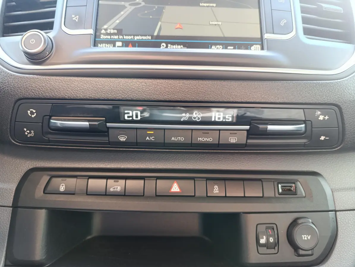 231L 2.0 BlueHDI 180 Premium Pack | Navigatie | Automaat