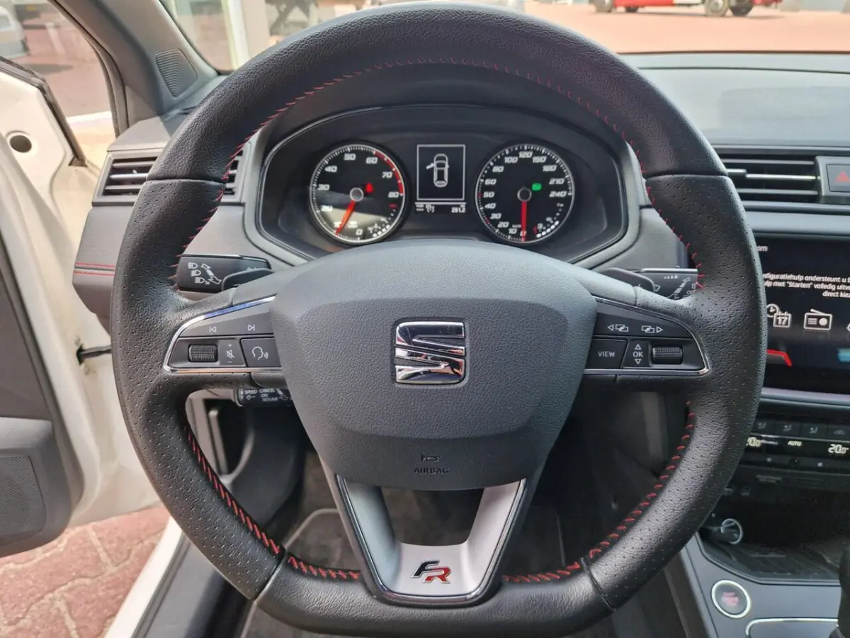 1.0 TSI FR Business Intense 12MND BOVAG GAR|ACC|CLIMA|CARPLAY|CAMERA|KEYLESS|LMV 16"|NAVI|APPLE CARPLAY