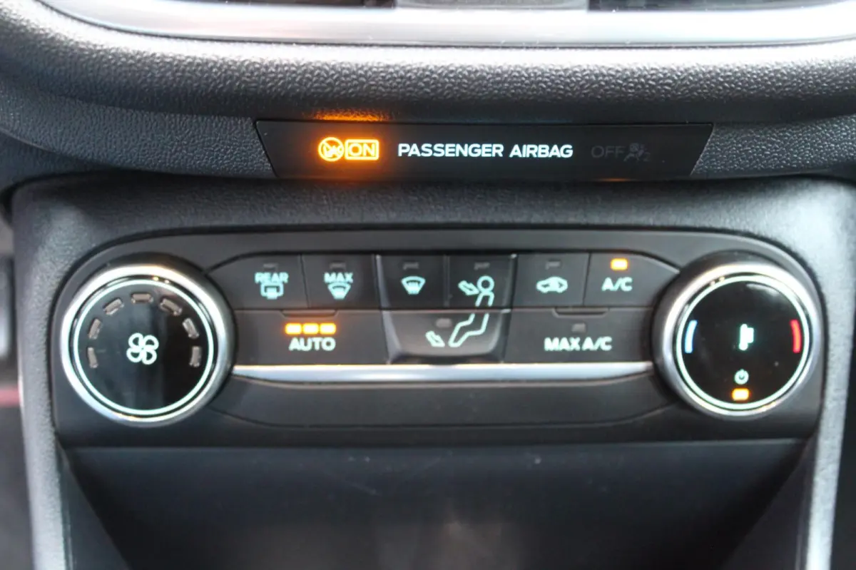 1.0 EcoBoost ST-Line 95PK | Navigatie | Climate Control | Parkeersensoren | Cruise Control