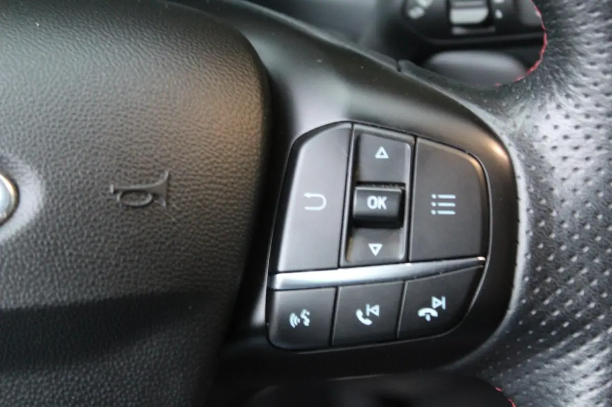 1.0 EcoBoost ST-Line 95PK | Navigatie | Climate Control | Parkeersensoren | Cruise Control
