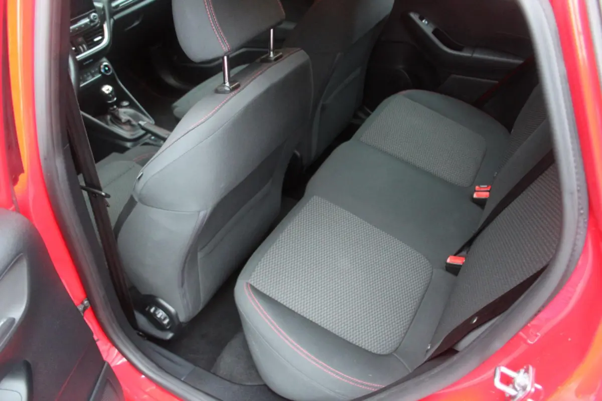1.0 EcoBoost ST-Line 95PK | Navigatie | Climate Control | Parkeersensoren | Cruise Control