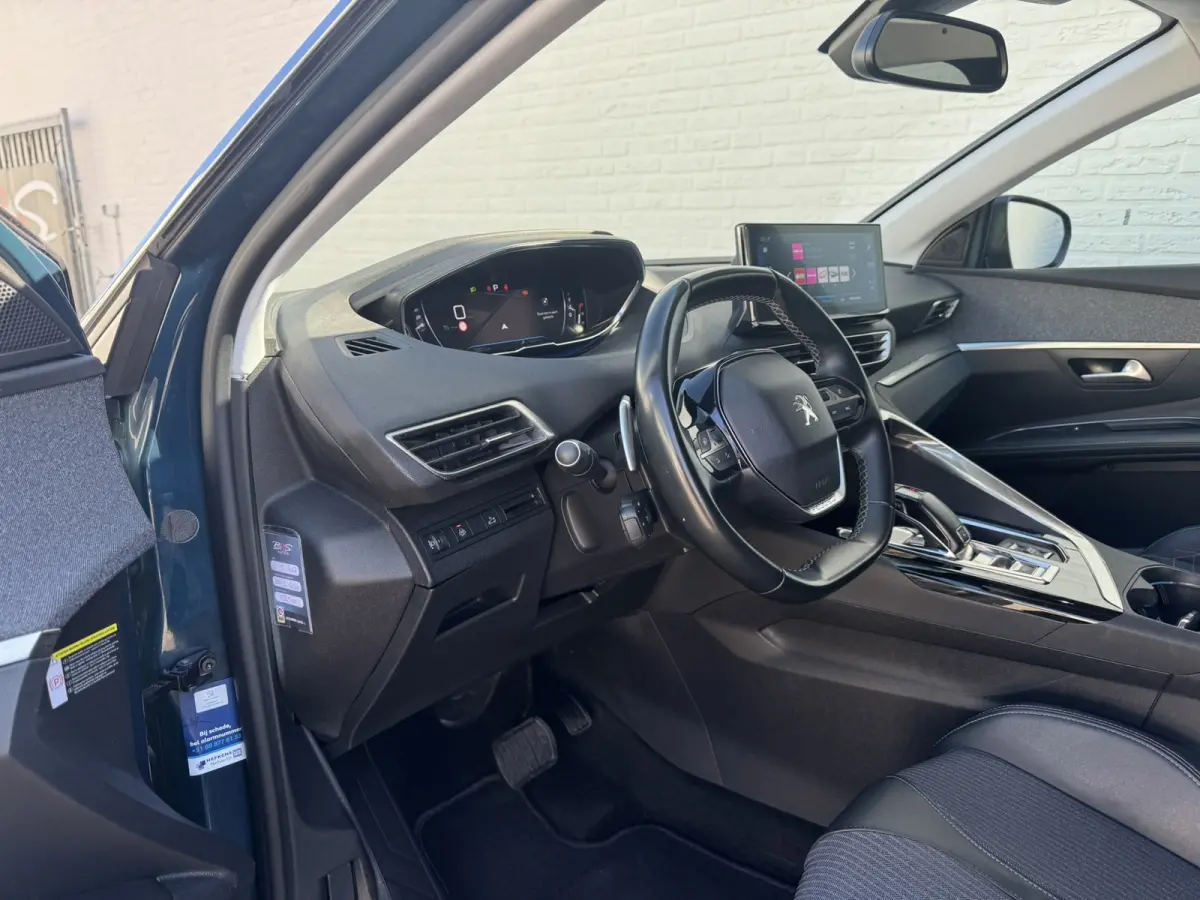 1.2 PureTech Premium Automaat Trekhaak Cruise Climate Digitaal Dashboard Led 360 Camera Carplay Riem is vervangen