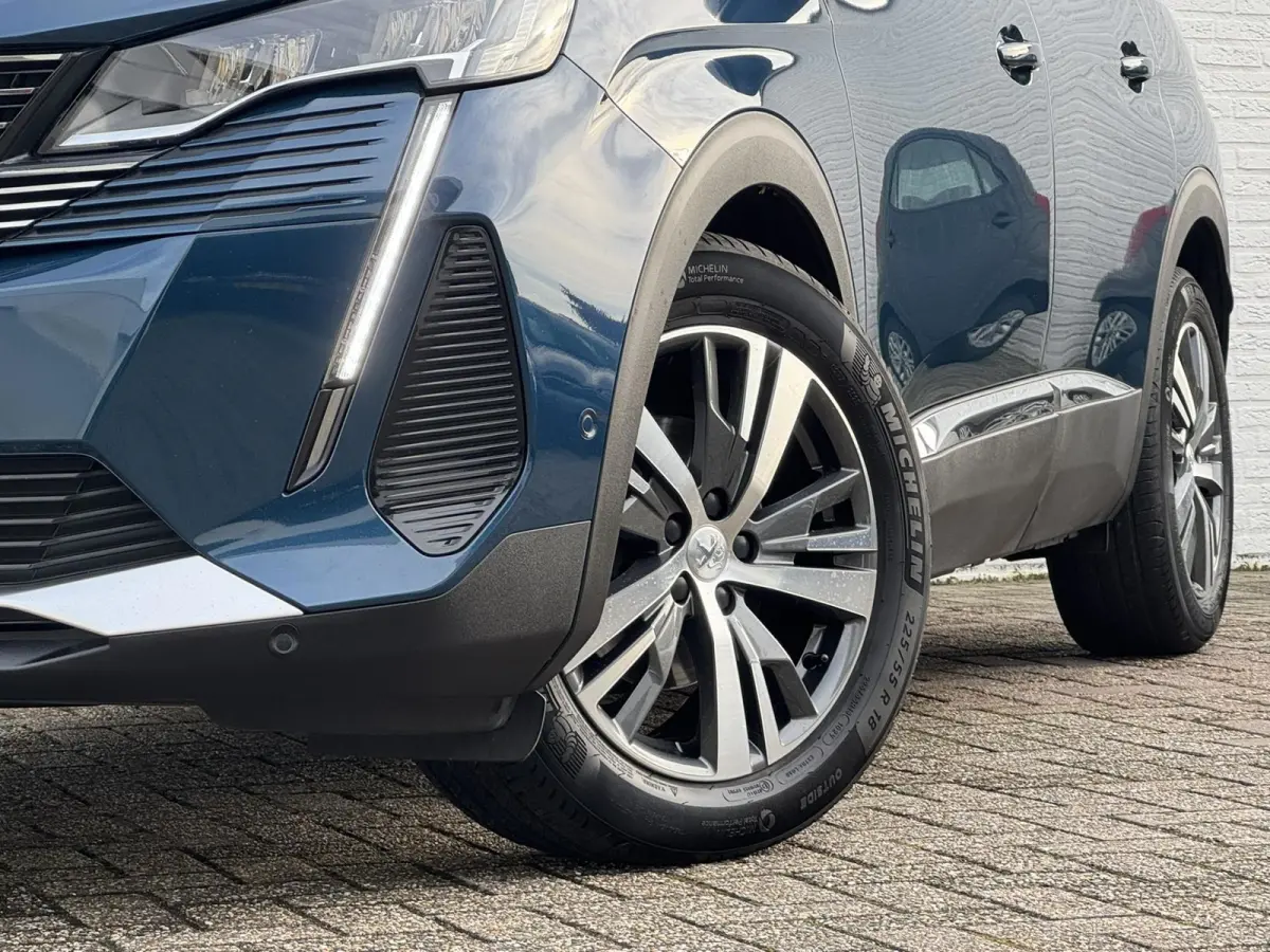1.2 PureTech Premium Automaat Trekhaak Cruise Climate Digitaal Dashboard Led 360 Camera Carplay Riem is vervangen