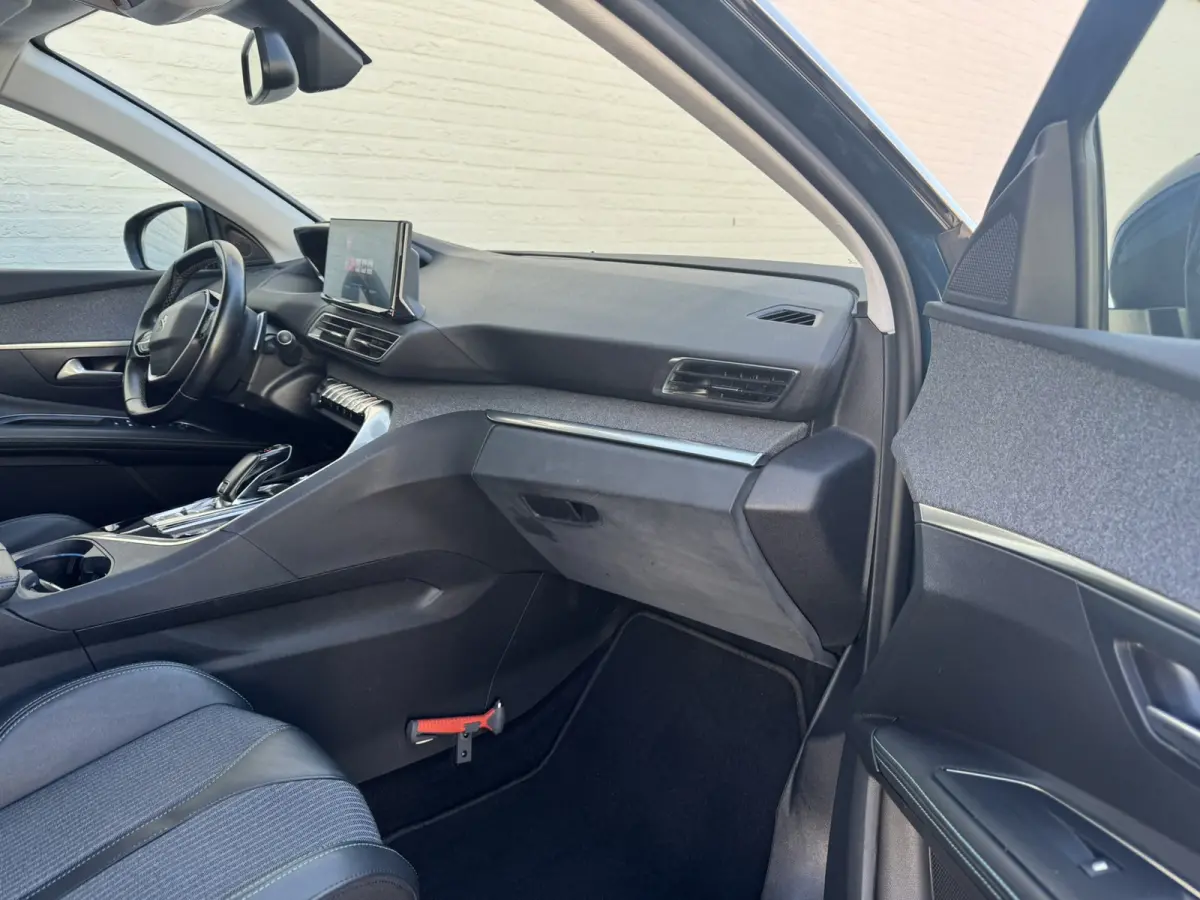 1.2 PureTech Premium Automaat Trekhaak Cruise Climate Digitaal Dashboard Led 360 Camera Carplay Riem is vervangen