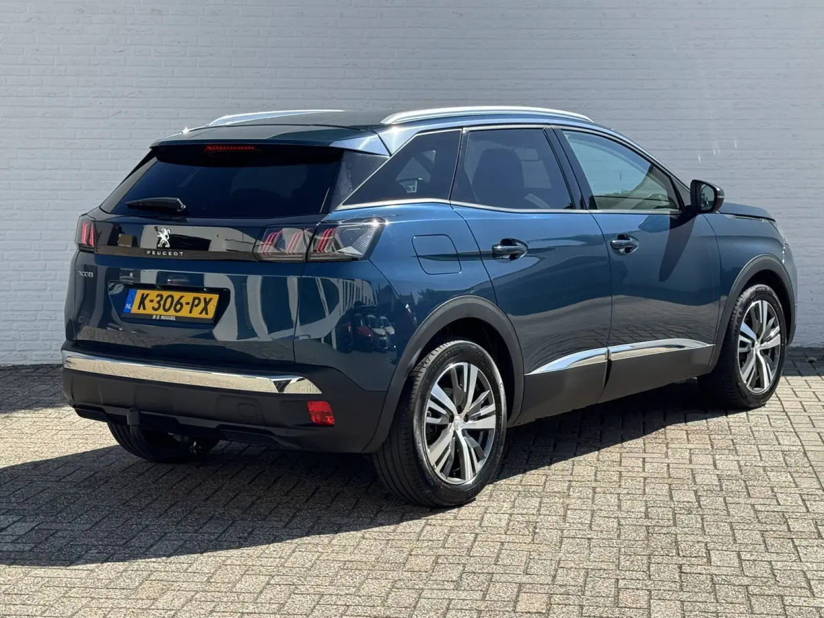 1.2 PureTech Premium Automaat Trekhaak Cruise Climate Digitaal Dashboard Led 360 Camera Carplay Riem is vervangen