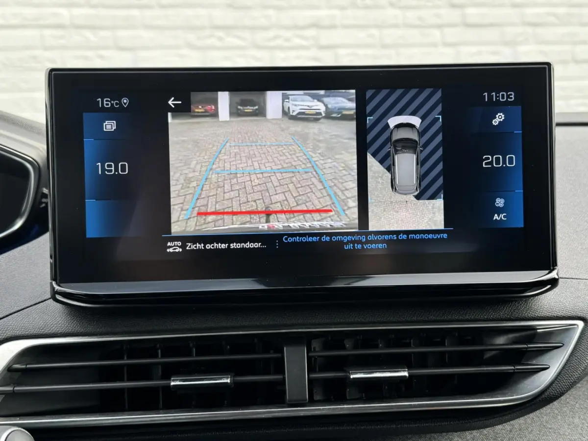 1.2 PureTech Premium Automaat Trekhaak Cruise Climate Digitaal Dashboard Led 360 Camera Carplay Riem is vervangen