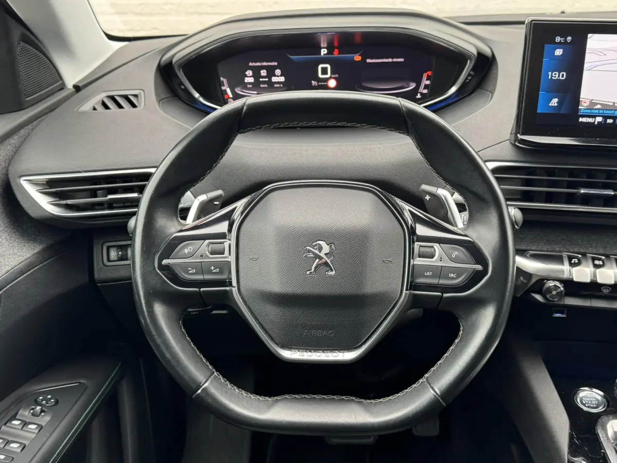 1.2 PureTech Premium Automaat Trekhaak Cruise Climate Digitaal Dashboard Led 360 Camera Carplay Riem is vervangen