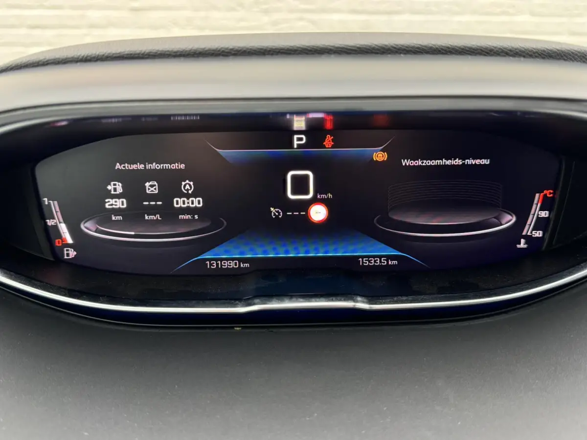 1.2 PureTech Premium Automaat Trekhaak Cruise Climate Digitaal Dashboard Led 360 Camera Carplay Riem is vervangen