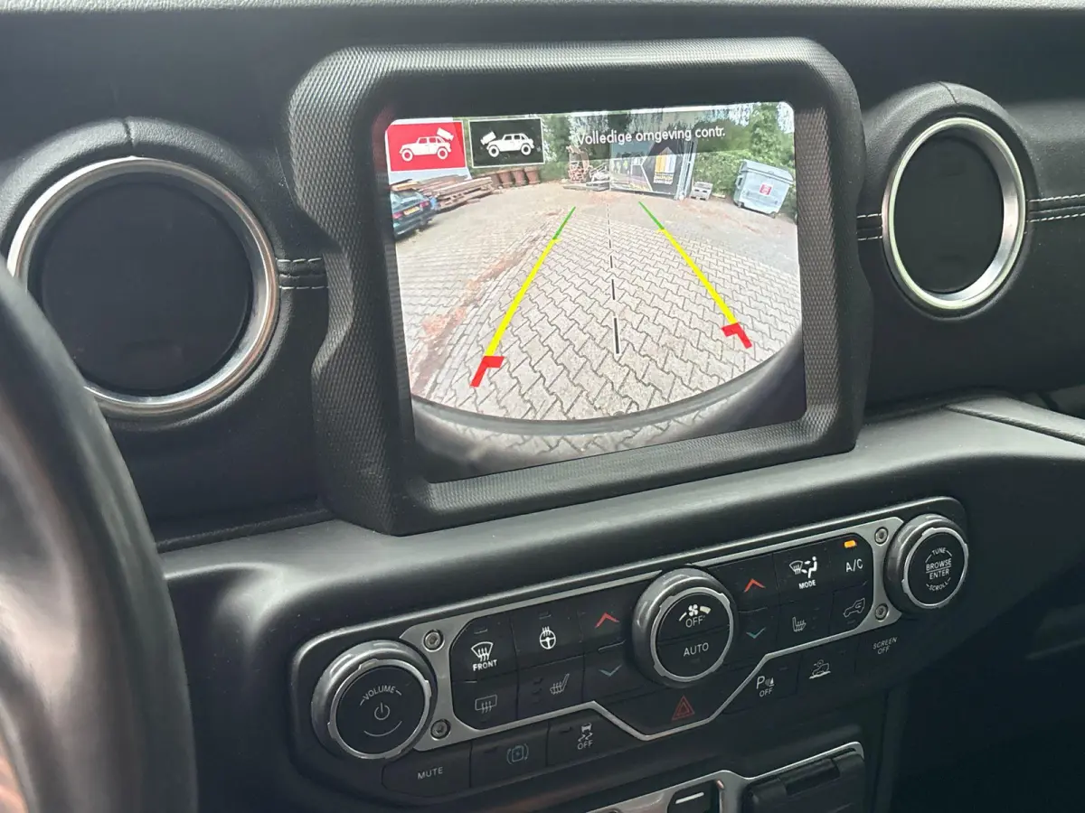 4xe 380 80th Anniversary | Front offroad camera | Navigatie | Leder | Trekhaak | Stoel & Stuurverwarming |