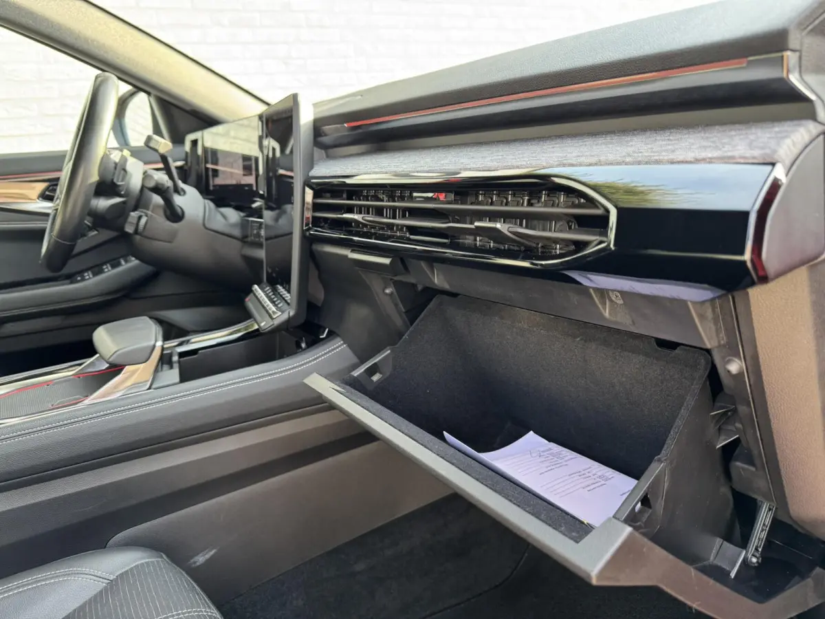 1.3 mild hybrid Automaat Climate control Cruise control Navi Apple Android DAB Achteruitrijcamera