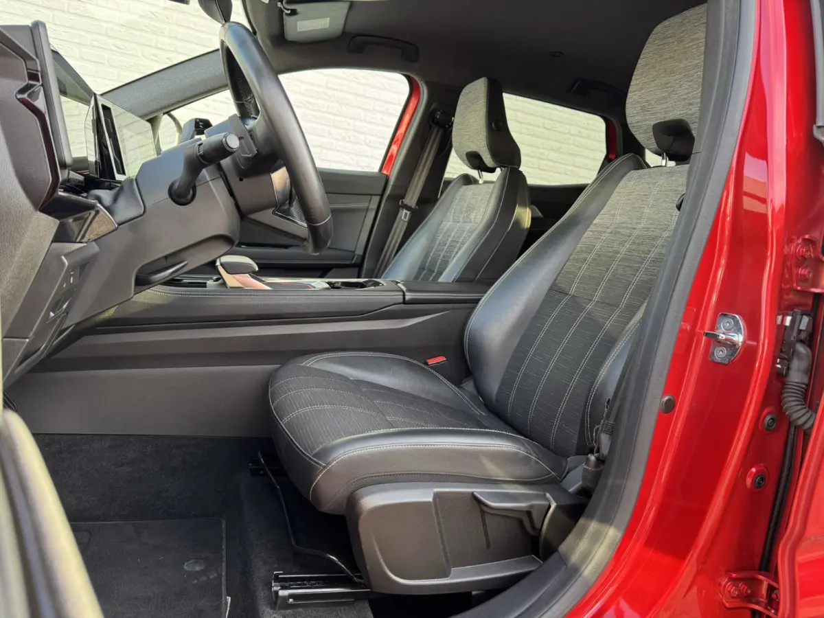 1.3 mild hybrid Automaat Climate control Cruise control Navi Apple Android DAB Achteruitrijcamera