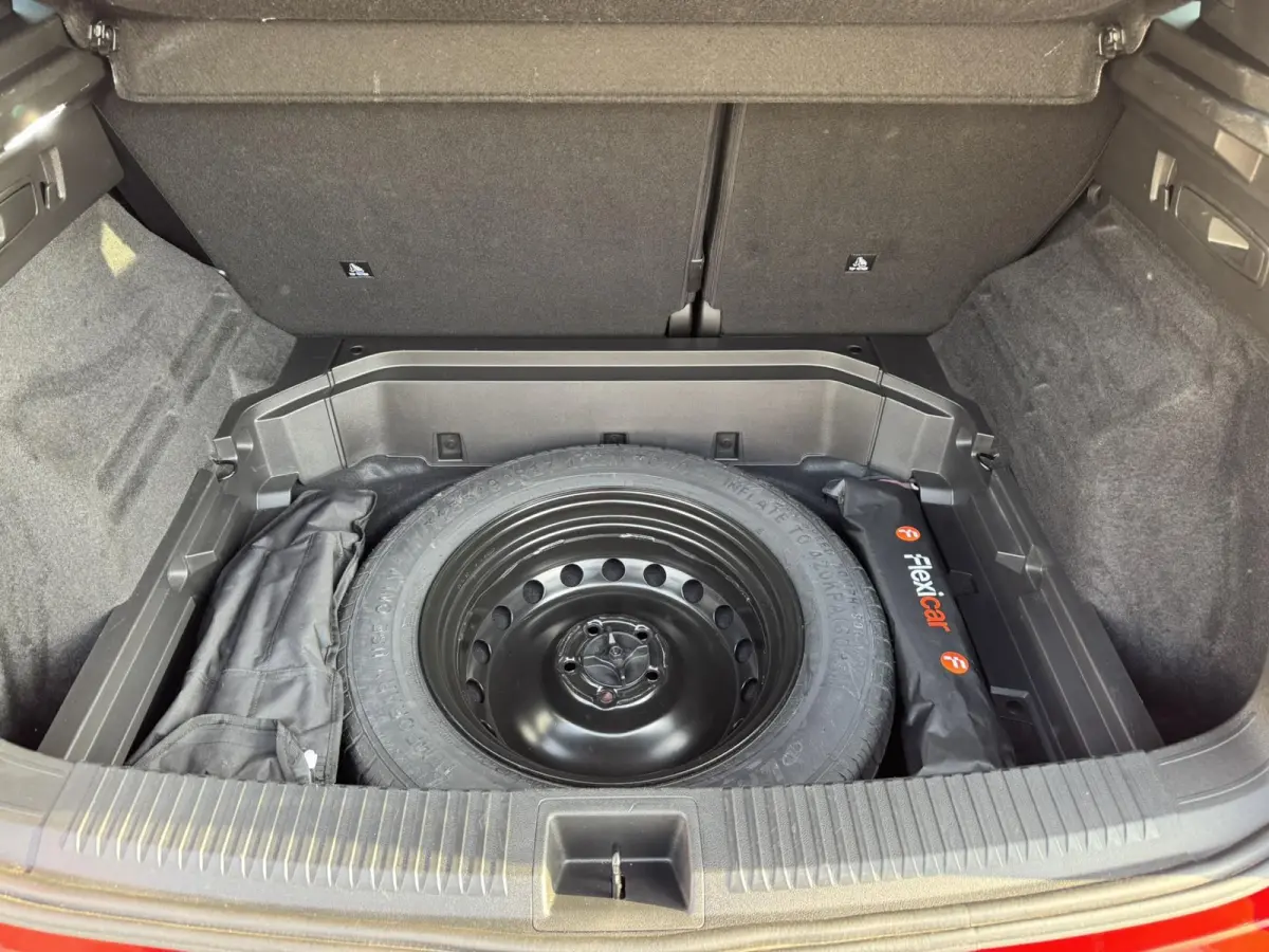 1.3 mild hybrid Automaat Climate control Cruise control Navi Apple Android DAB Achteruitrijcamera