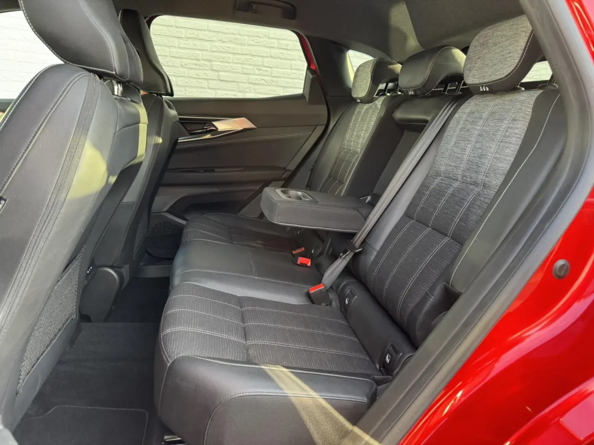 1.3 mild hybrid Automaat Climate control Cruise control Navi Apple Android DAB Achteruitrijcamera