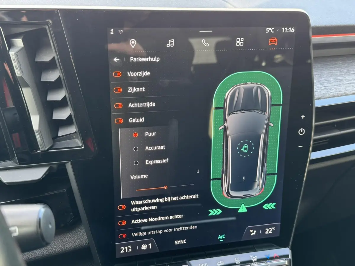 1.3 mild hybrid Automaat Climate control Cruise control Navi Apple Android DAB Achteruitrijcamera