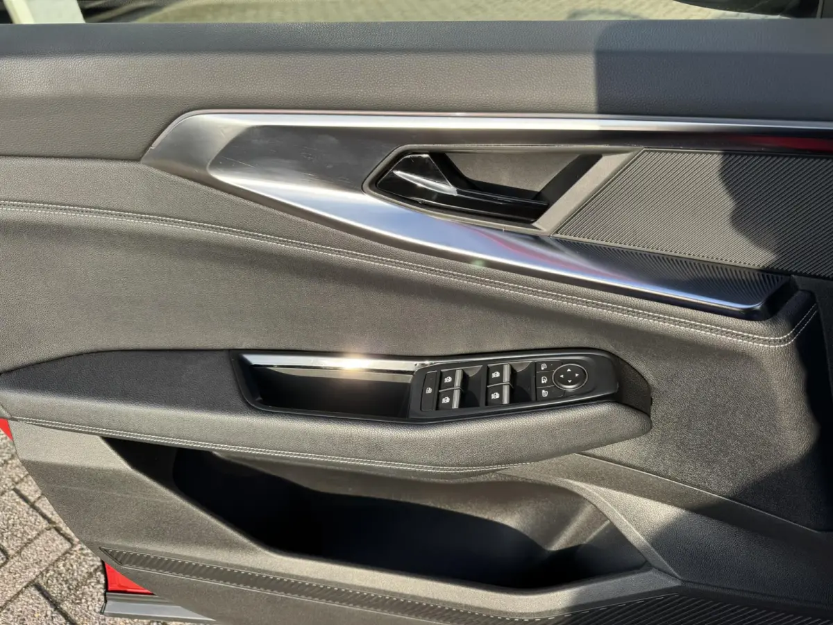 1.3 mild hybrid Automaat Climate control Cruise control Navi Apple Android DAB Achteruitrijcamera