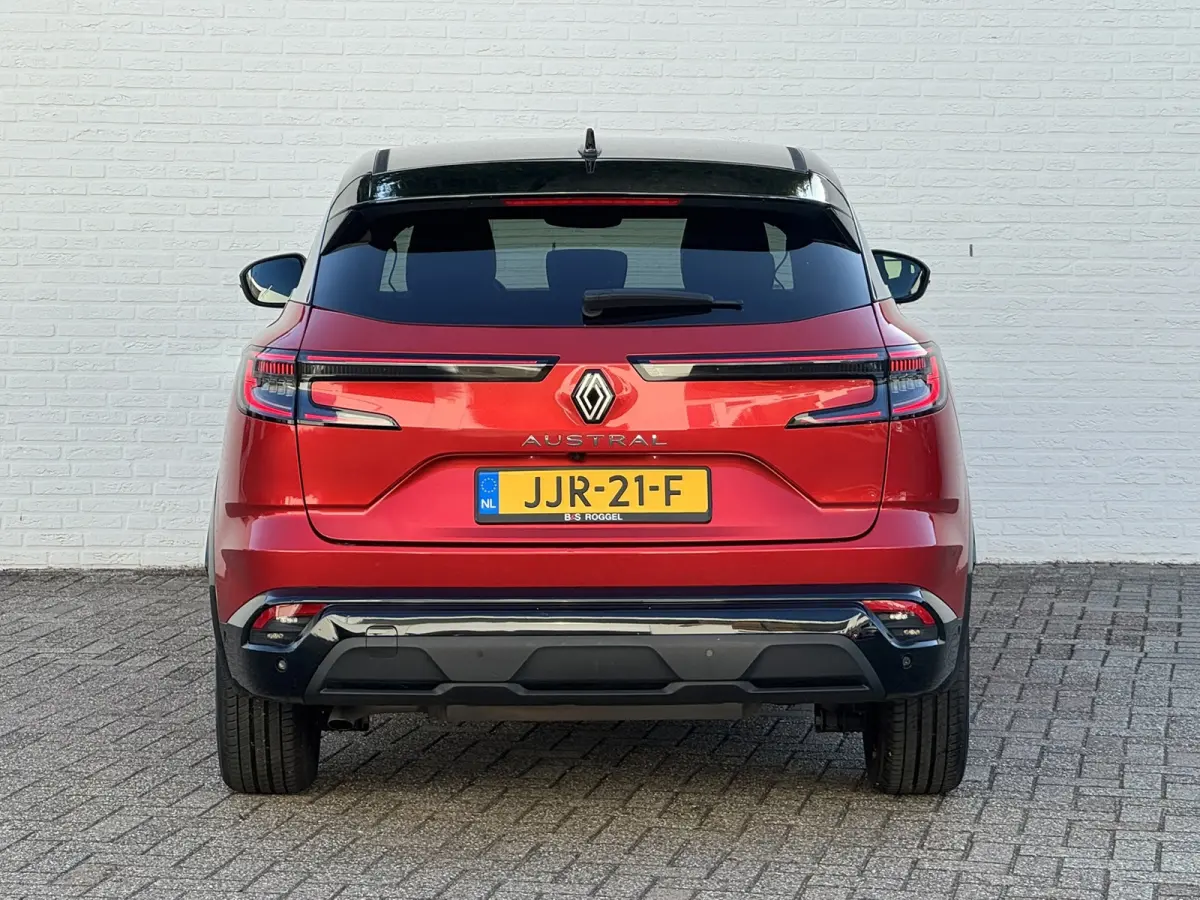 1.3 mild hybrid Automaat Climate control Cruise control Navi Apple Android DAB Achteruitrijcamera