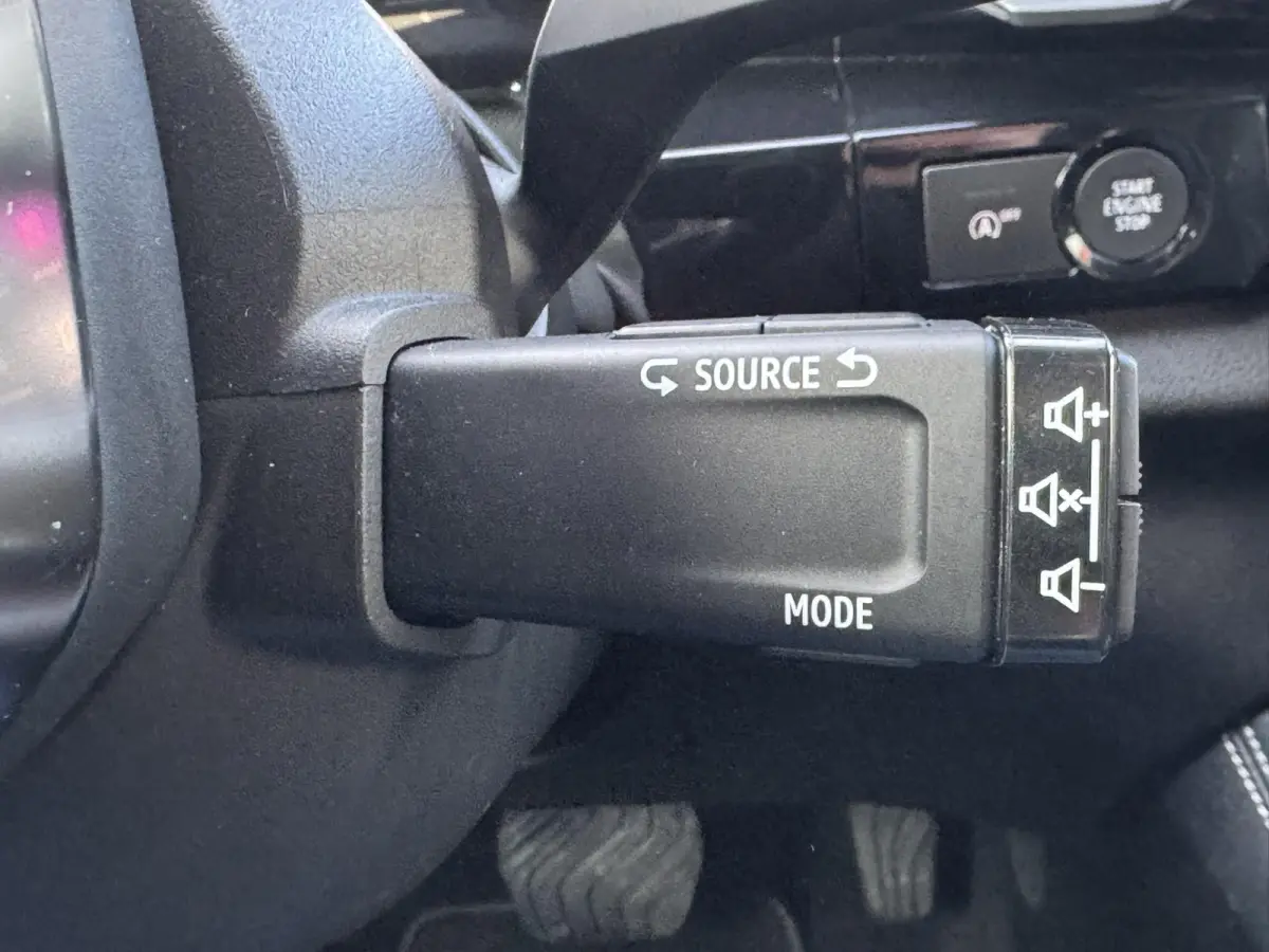1.3 mild hybrid Automaat Climate control Cruise control Navi Apple Android DAB Achteruitrijcamera