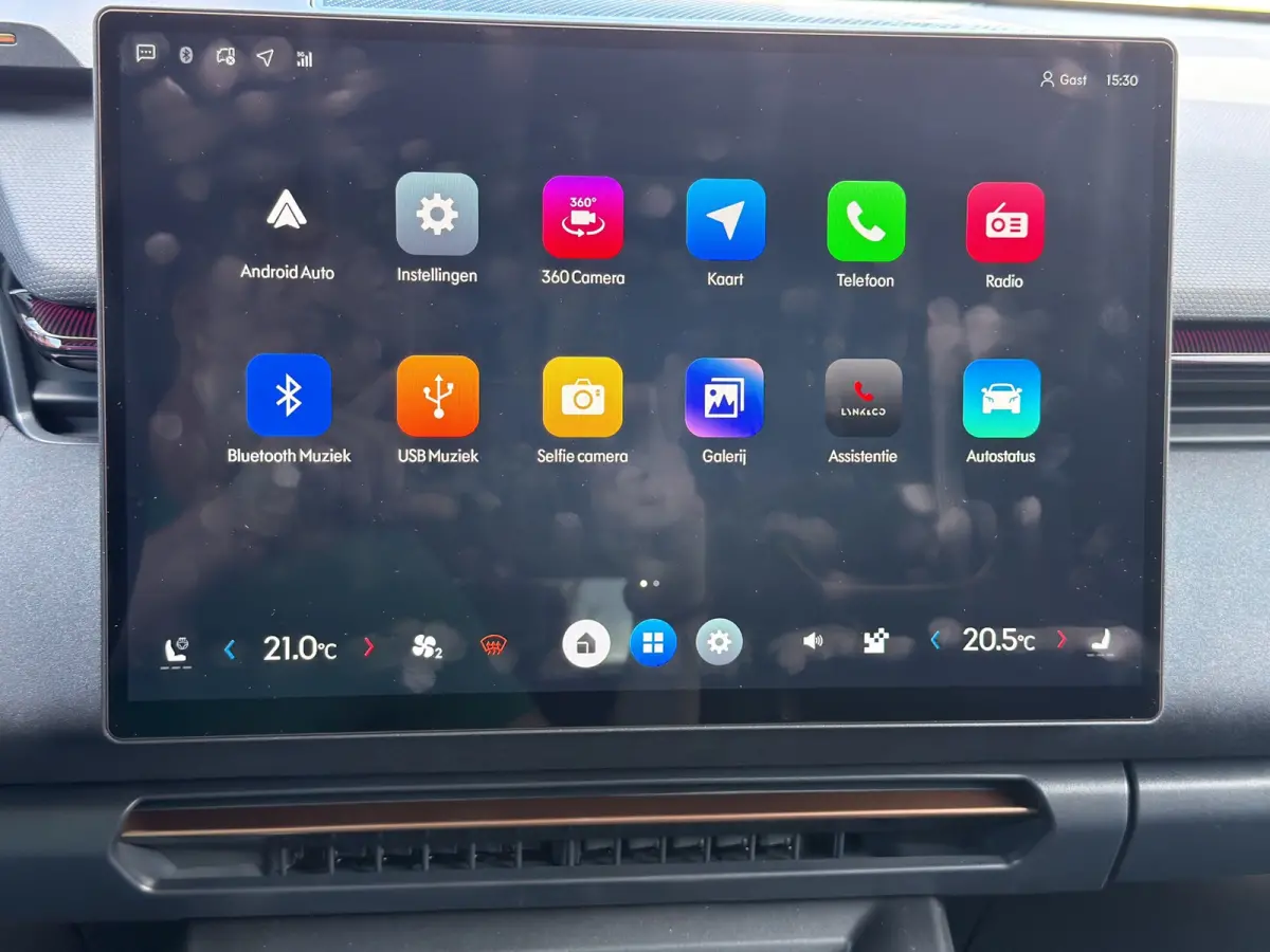 1.5 More | Achterbank verwarmd | Airco separaat achter | Apple Carplay/Android Auto|telefoonintegratie premium