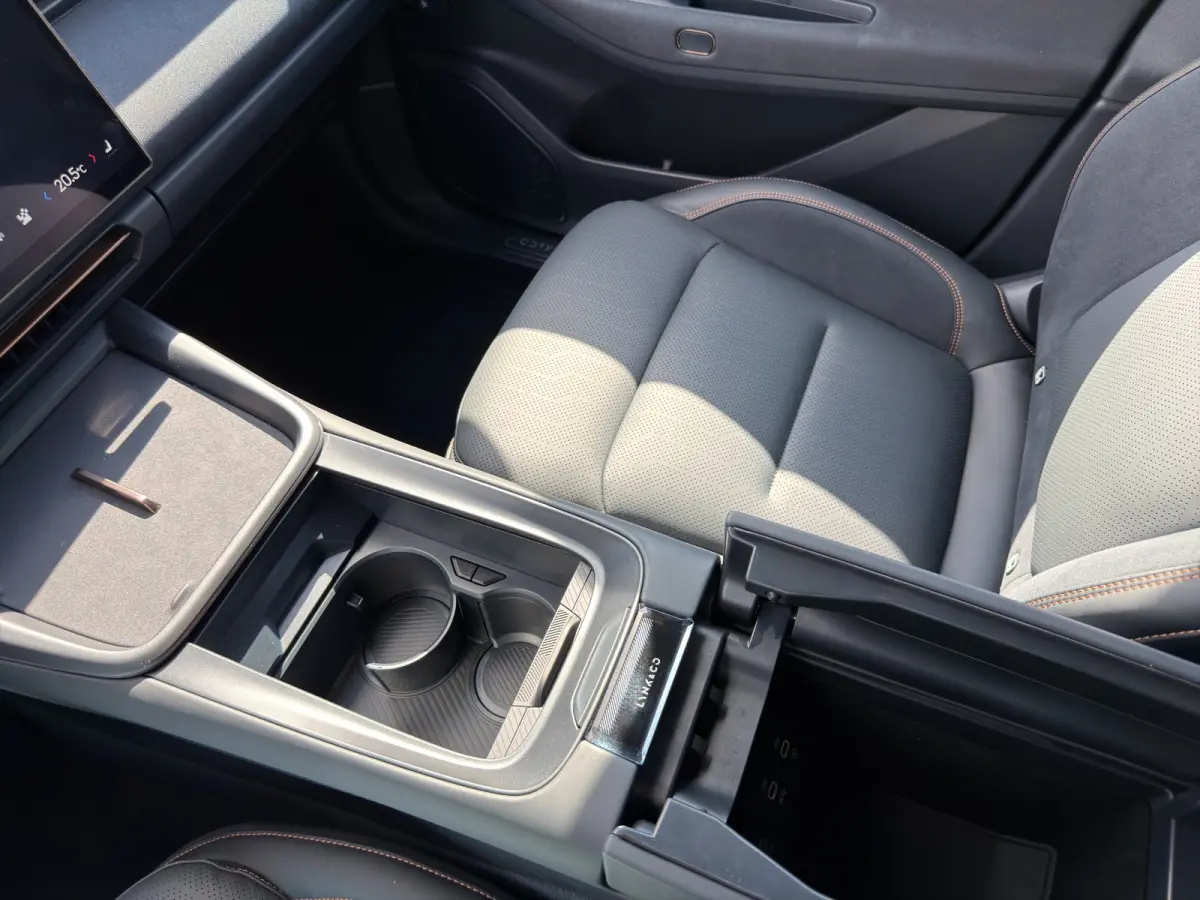 1.5 More | Achterbank verwarmd | Airco separaat achter | Apple Carplay/Android Auto|telefoonintegratie premium