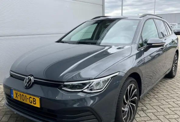 1.0 eTSI Life Business | Parkeersensoren | Navigatie | Adaptieve cruise control | Stoelverwarming | Digital cockpit | Climate control |
