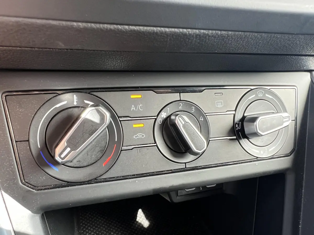1.0 TSI Life Edition | 15 inch velgen | Achteruitrijcamera | Apple carplay / Android auto |