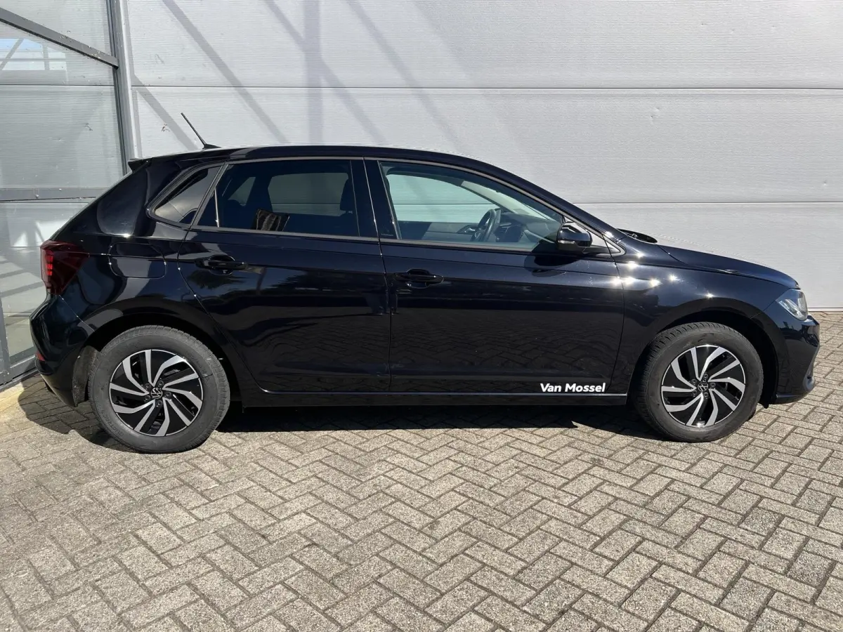1.0 TSI Life Edition | 15 inch velgen | Achteruitrijcamera | Apple carplay / Android auto |