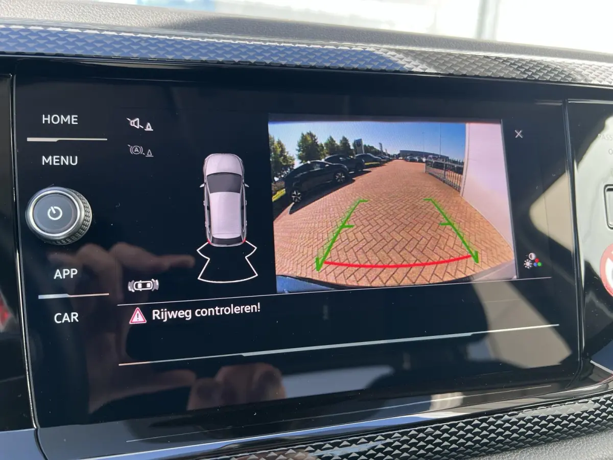 1.0 TSI Life Edition | 15 inch velgen | Achteruitrijcamera | Apple carplay / Android auto |