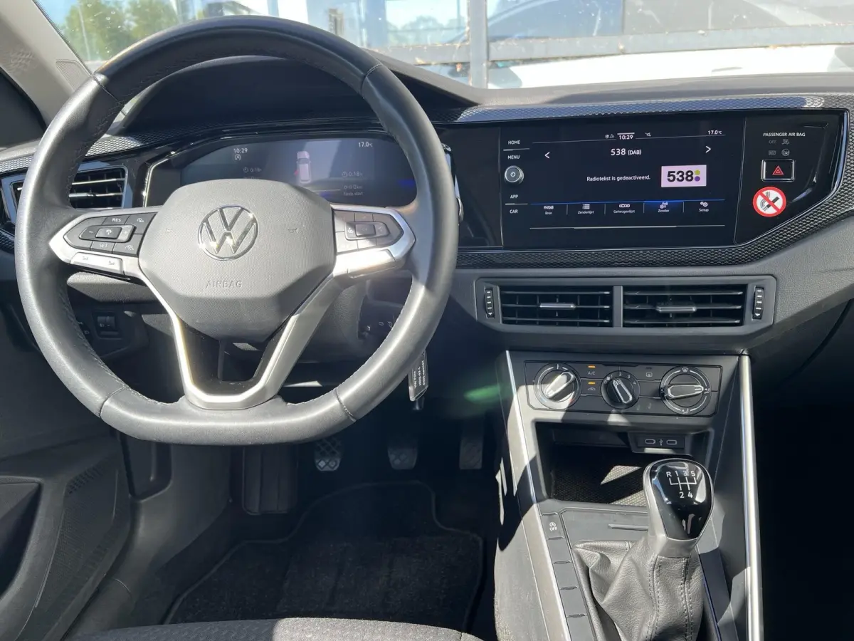 1.0 TSI Life Edition | 15 inch velgen | Achteruitrijcamera | Apple carplay / Android auto |