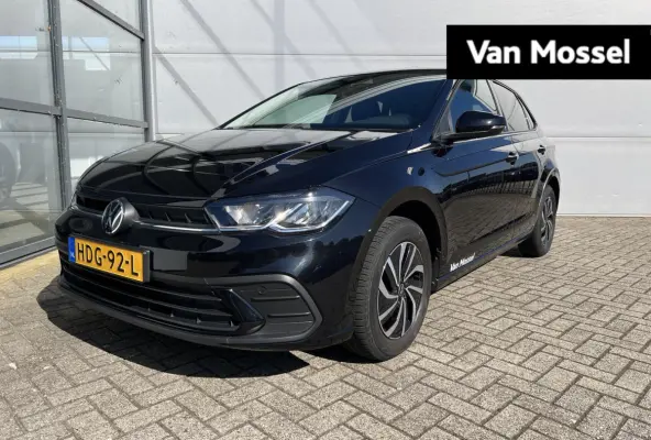 1.0 TSI Life Edition | 15 inch velgen | Achteruitrijcamera | Apple carplay / Android auto |