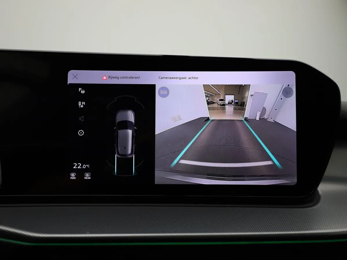 1.5 e-hybrid S edition l Demo l Adaptive cruise control l Achteruitrijcamera l Navigatie l Verwarmbare voorstoelen l Dodehoekdetectie l Matrix LED koplampen l Comfortsleutel l Alarm Klasse I