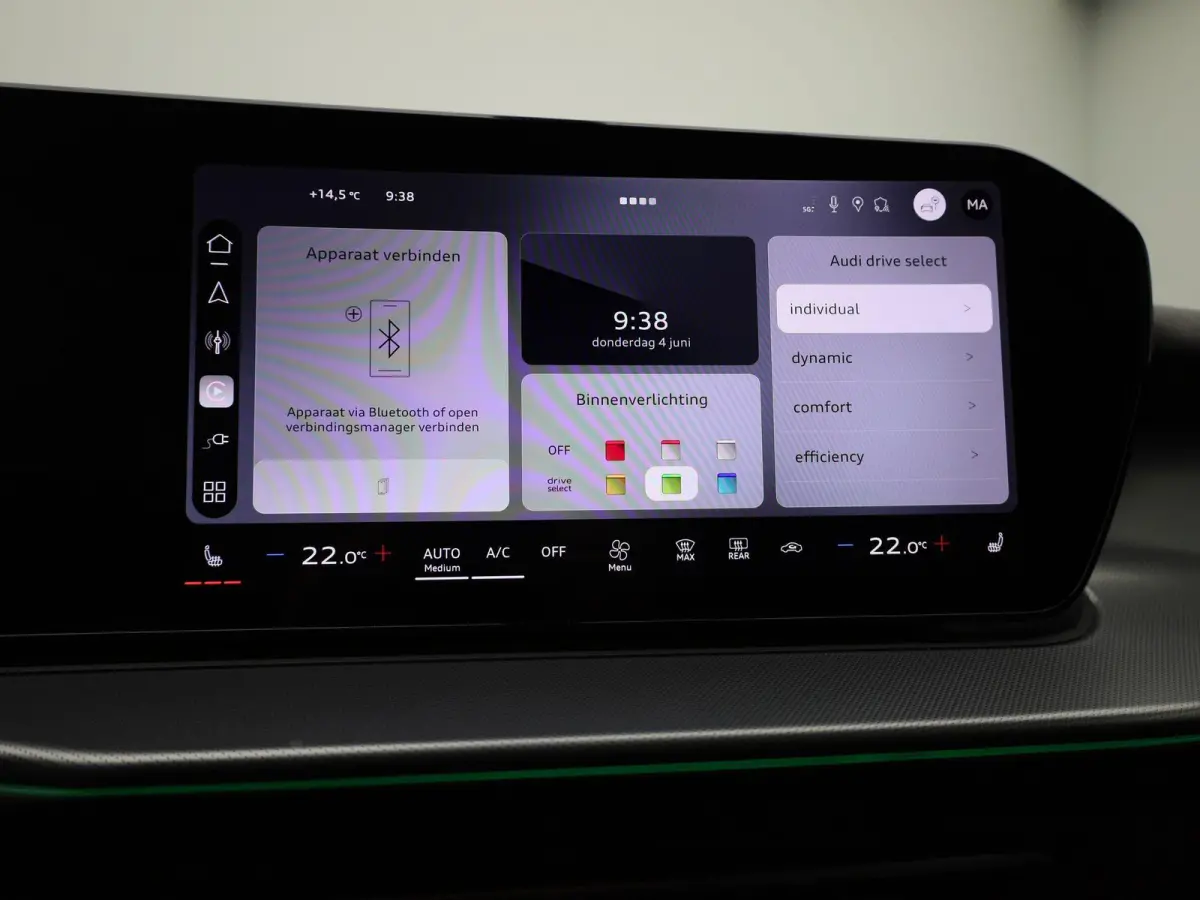 1.5 e-hybrid S edition l Demo l Adaptive cruise control l Achteruitrijcamera l Navigatie l Verwarmbare voorstoelen l Dodehoekdetectie l Matrix LED koplampen l Comfortsleutel l Alarm Klasse I