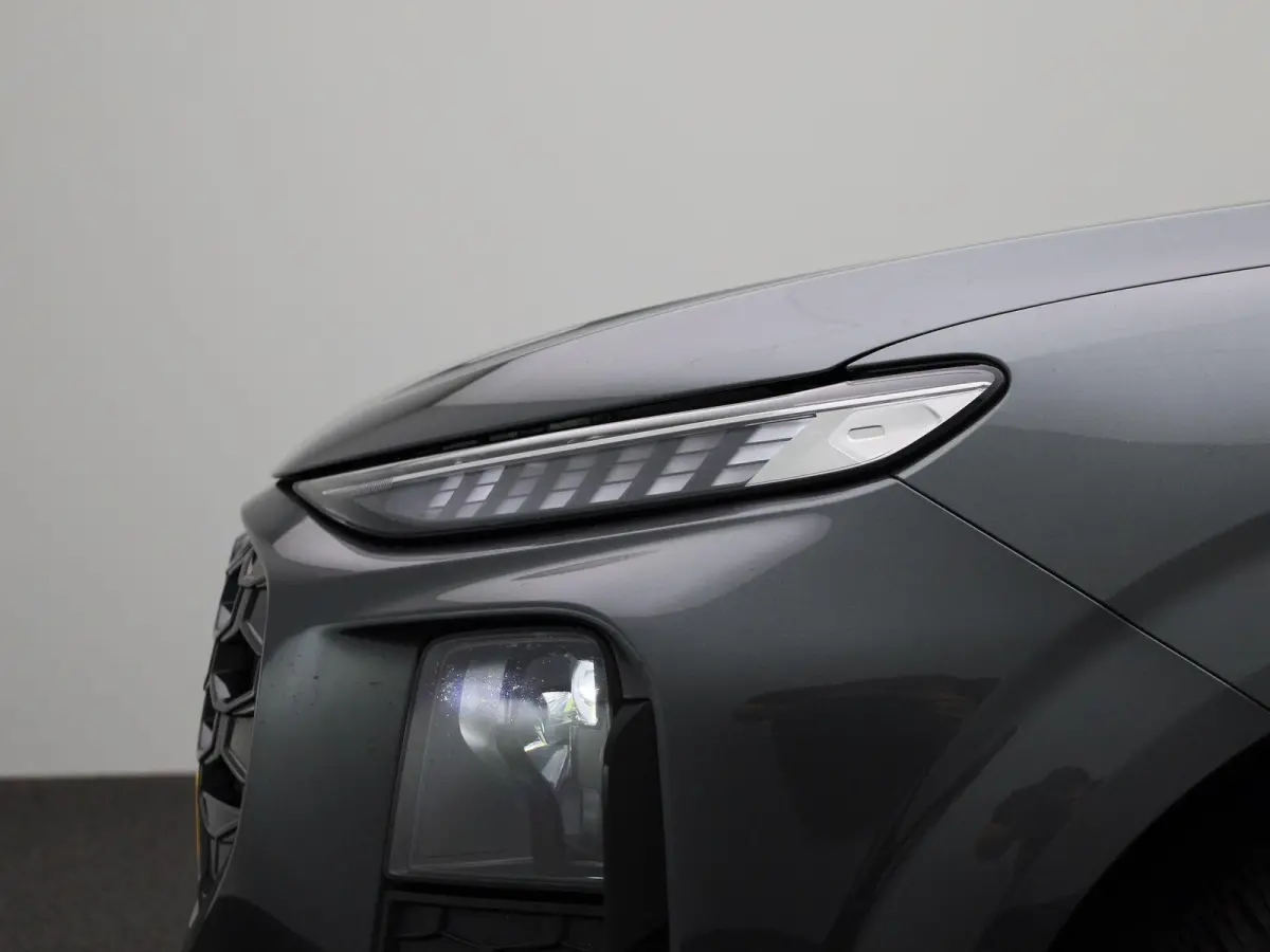 1.5 e-hybrid S edition l Demo l Adaptive cruise control l Achteruitrijcamera l Navigatie l Verwarmbare voorstoelen l Dodehoekdetectie l Matrix LED koplampen l Comfortsleutel l Alarm Klasse I