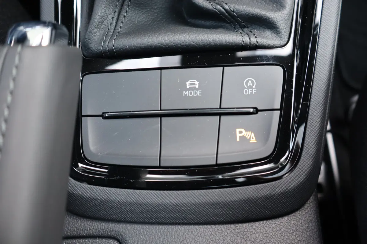 Monte Carlo | Achteruitrijcamera | Cruise control met speedlimiter | Driver Activity Assistant, vermoeidheid waarschuwingssysteem