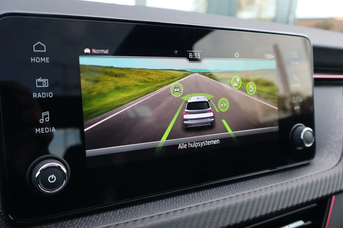 Monte Carlo | Achteruitrijcamera | Cruise control met speedlimiter | Driver Activity Assistant, vermoeidheid waarschuwingssysteem