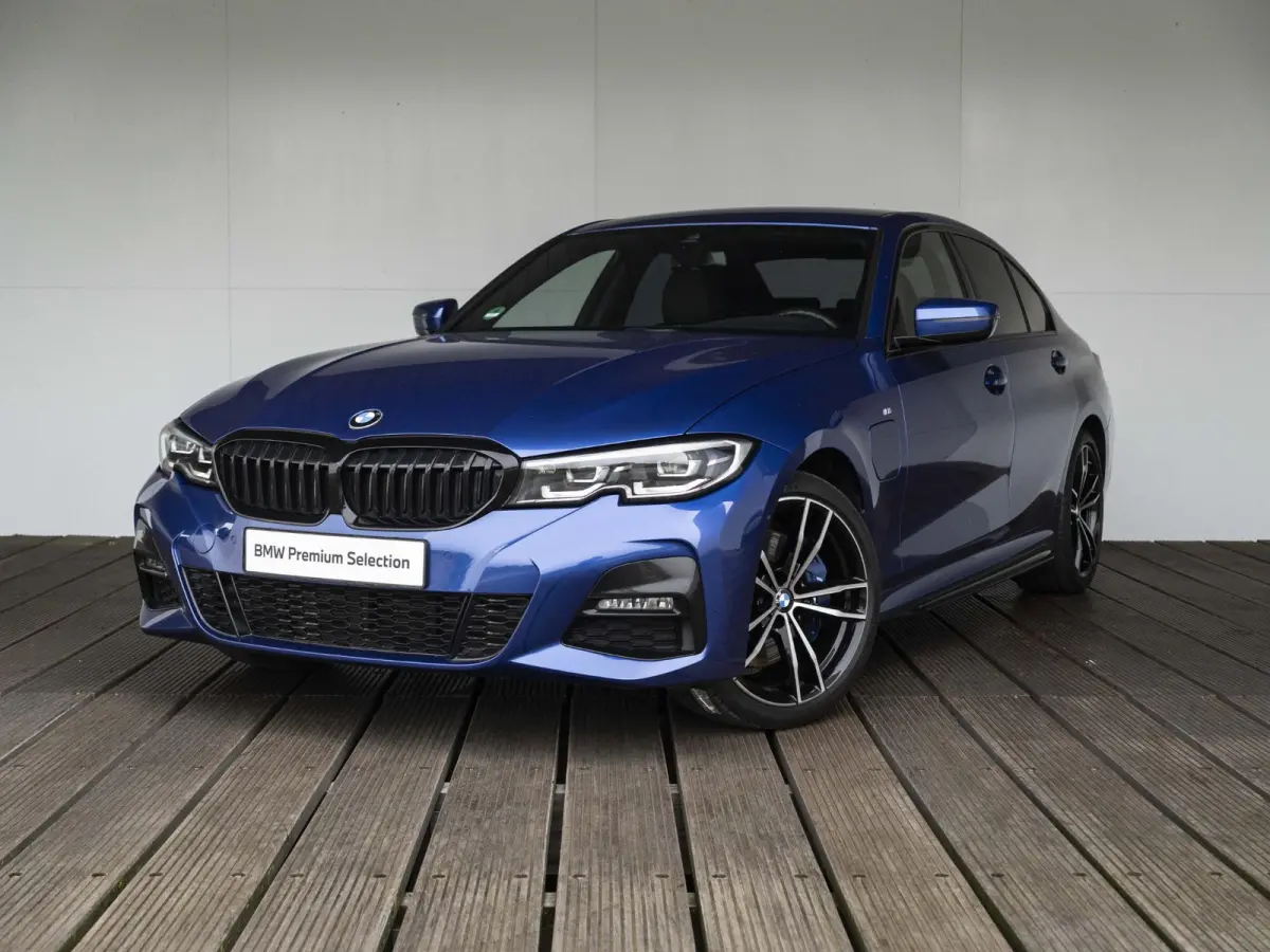 330e SoH 89% | High Executive | M Sport | Stoelverwarming | Harman Kardon | LED | Cruise Control | 19'' |